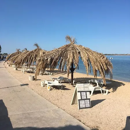 2 Bedroom Beatiful Apartment Inara G נין