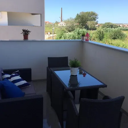 2 Bedroom Beatiful Apartment Inara G Apartment *