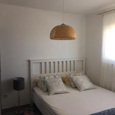 2 Bedroom Beatiful Apartment Inara G *