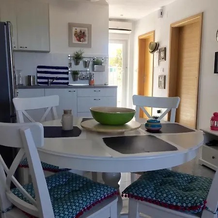 2 bedroom beatiful apartment Inara G Apartamento Nin